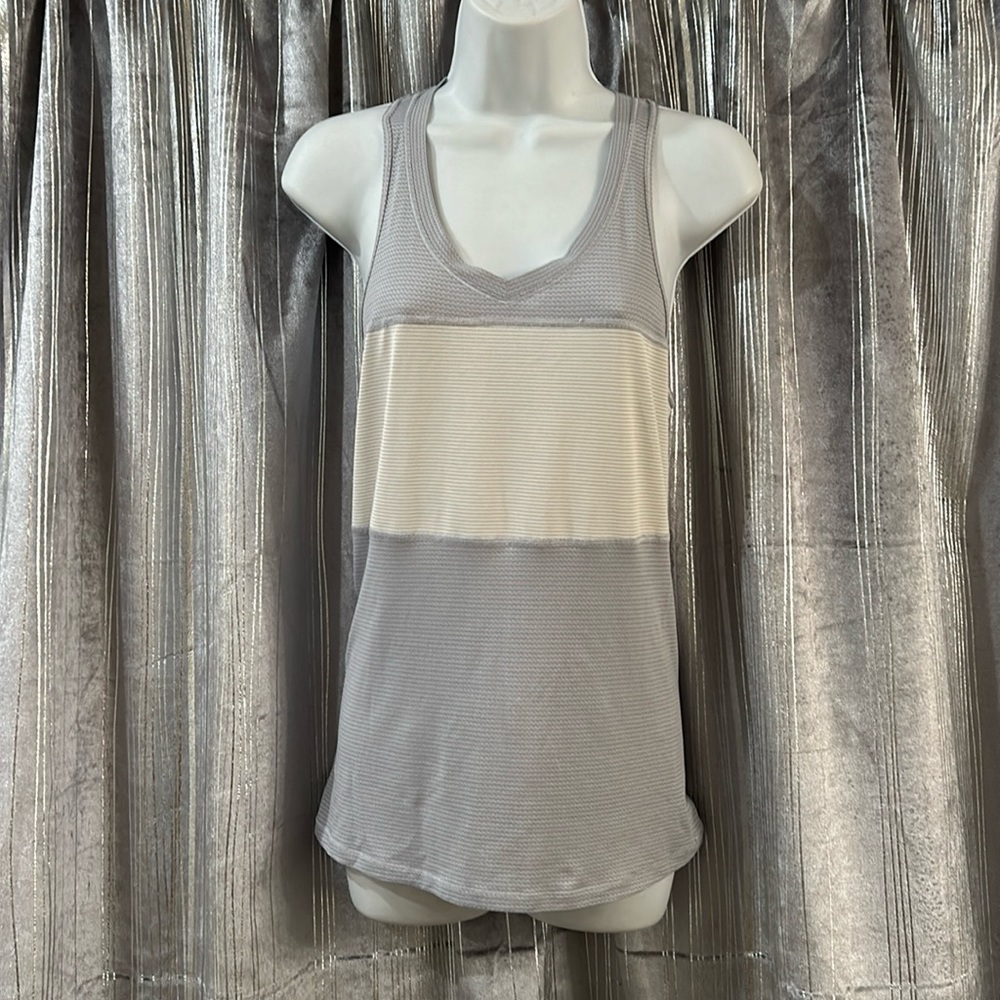 LULULEMON Athletica work out Tank Size 6